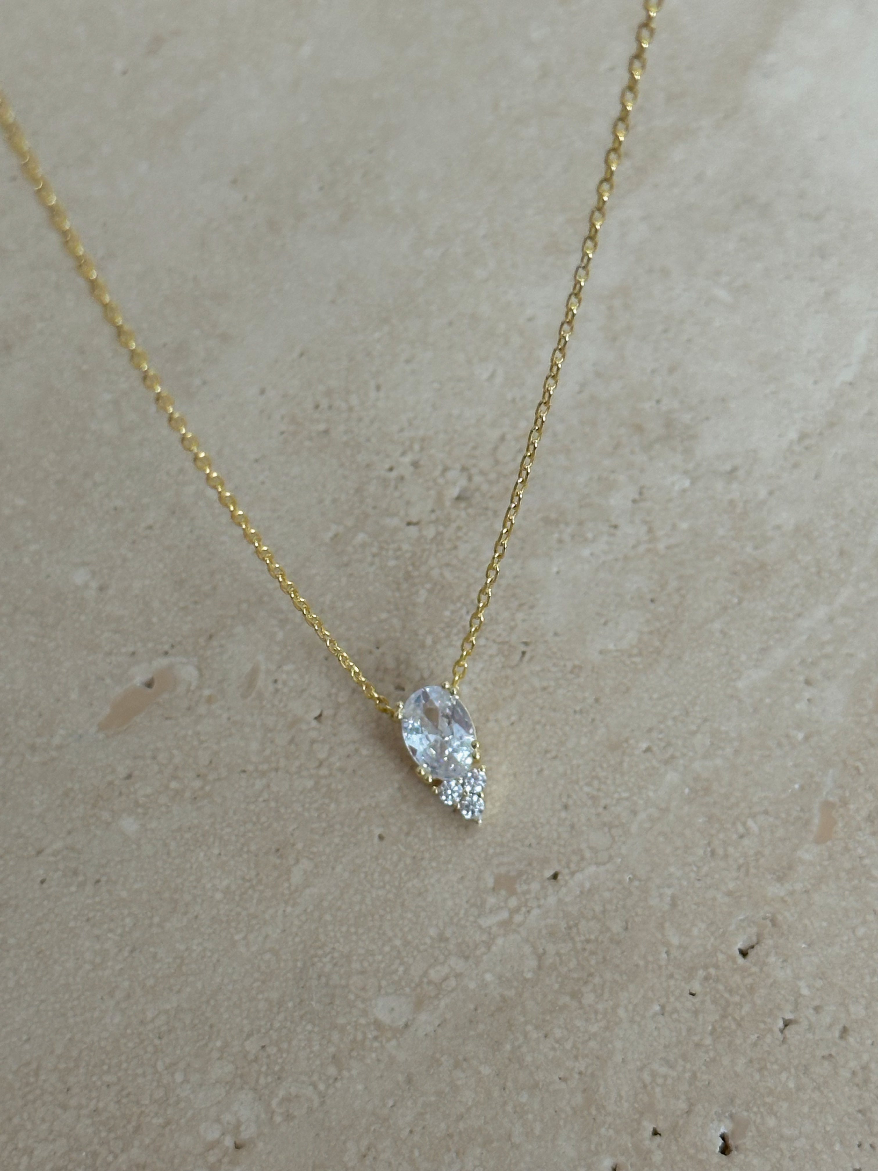 925 | Damla Taşlı Kolye