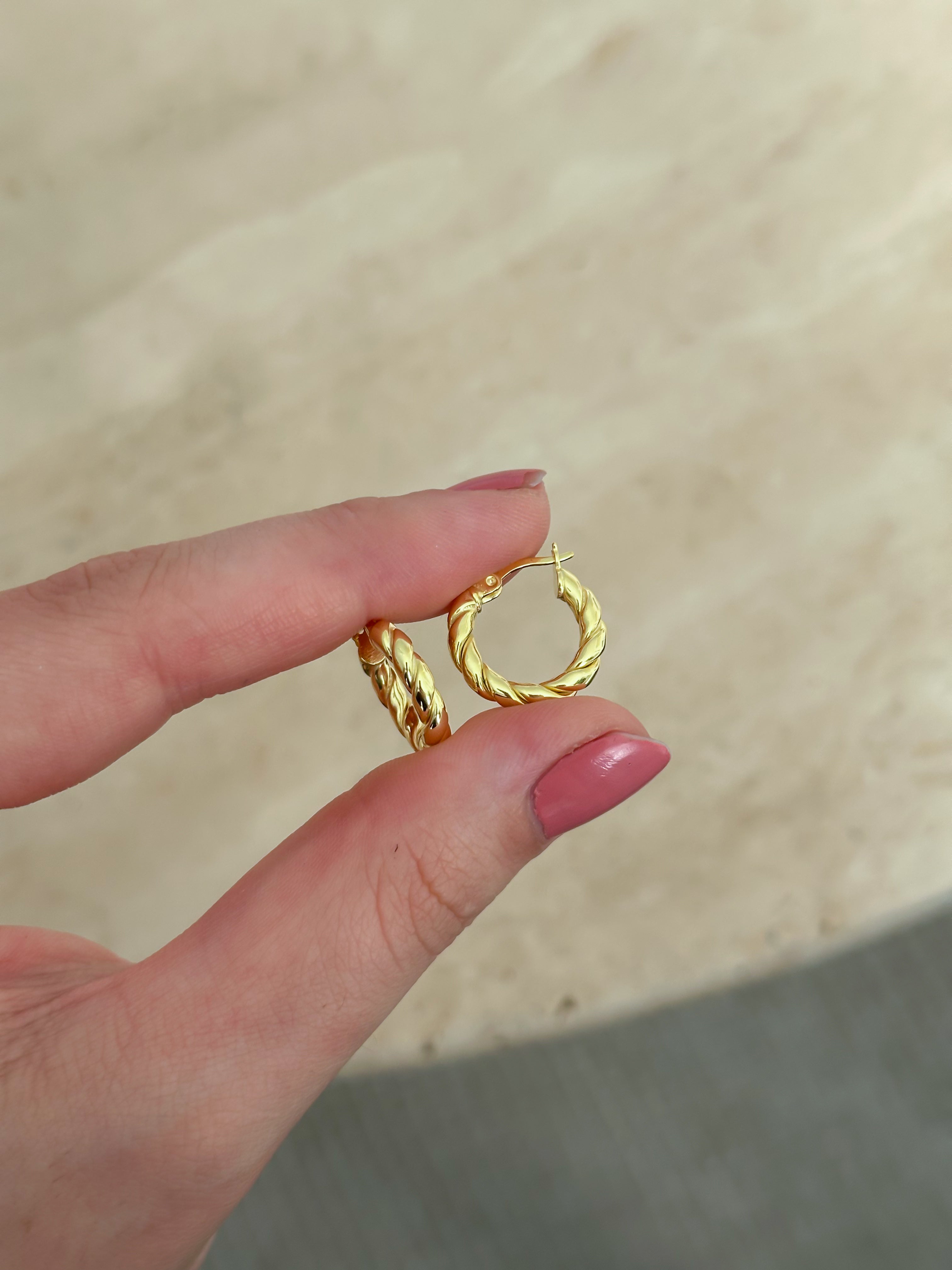 925 | Klasik Burgu Halka Küpe