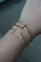 925 | Taşlı Çivi Kelepçe