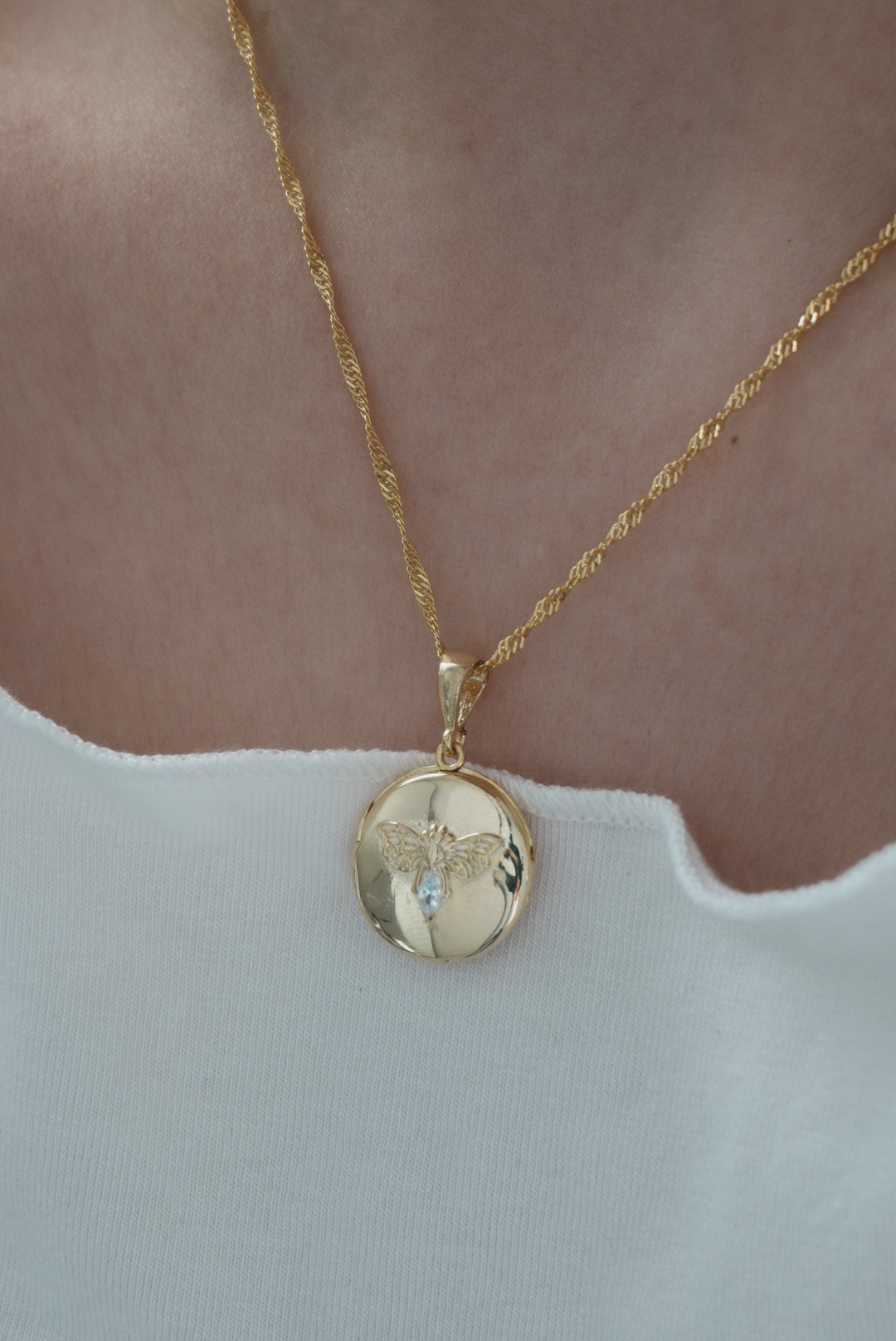 925 | Kapaklı Arı Madalyon Kolye