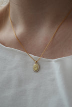 925 | Mini Taşlı Plakada Harf Kolye