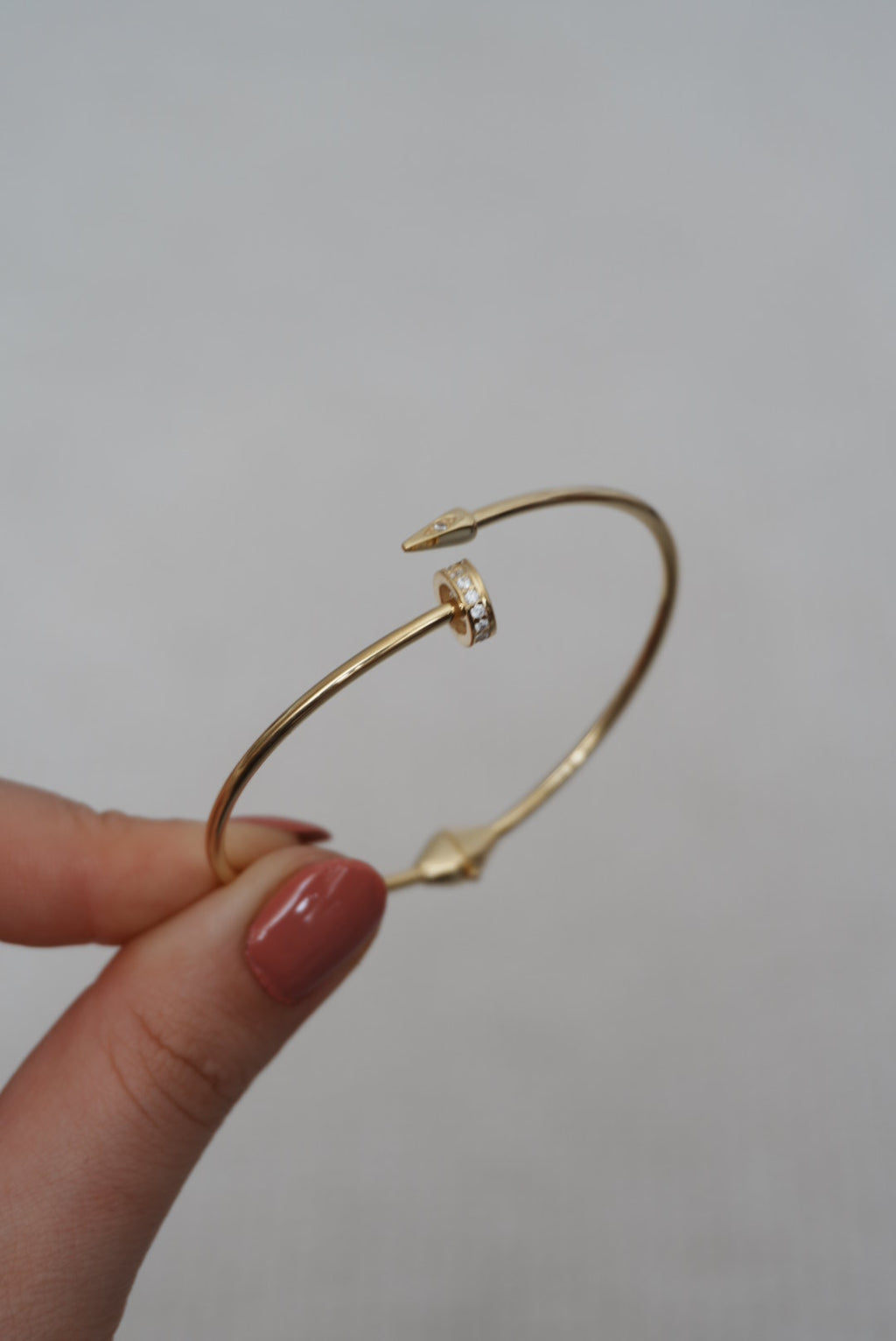 925 | Taşlı Çivi Kelepçe