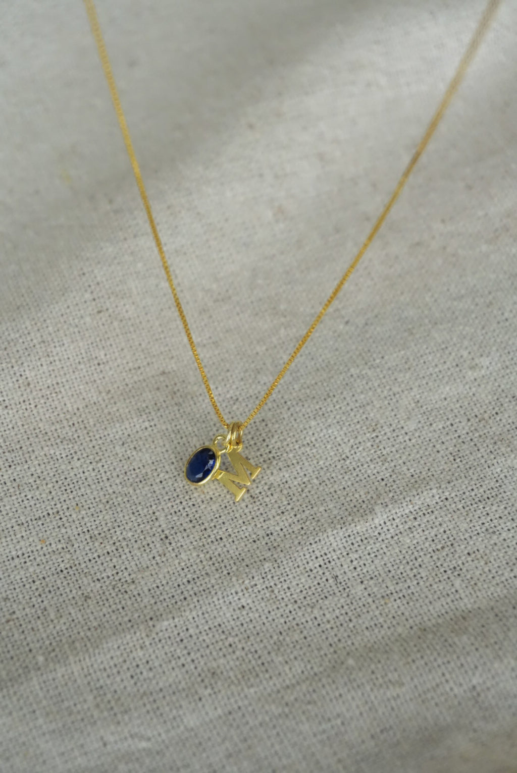 925 | Doğum Ayı Taşlı Minimal Harf Kolye