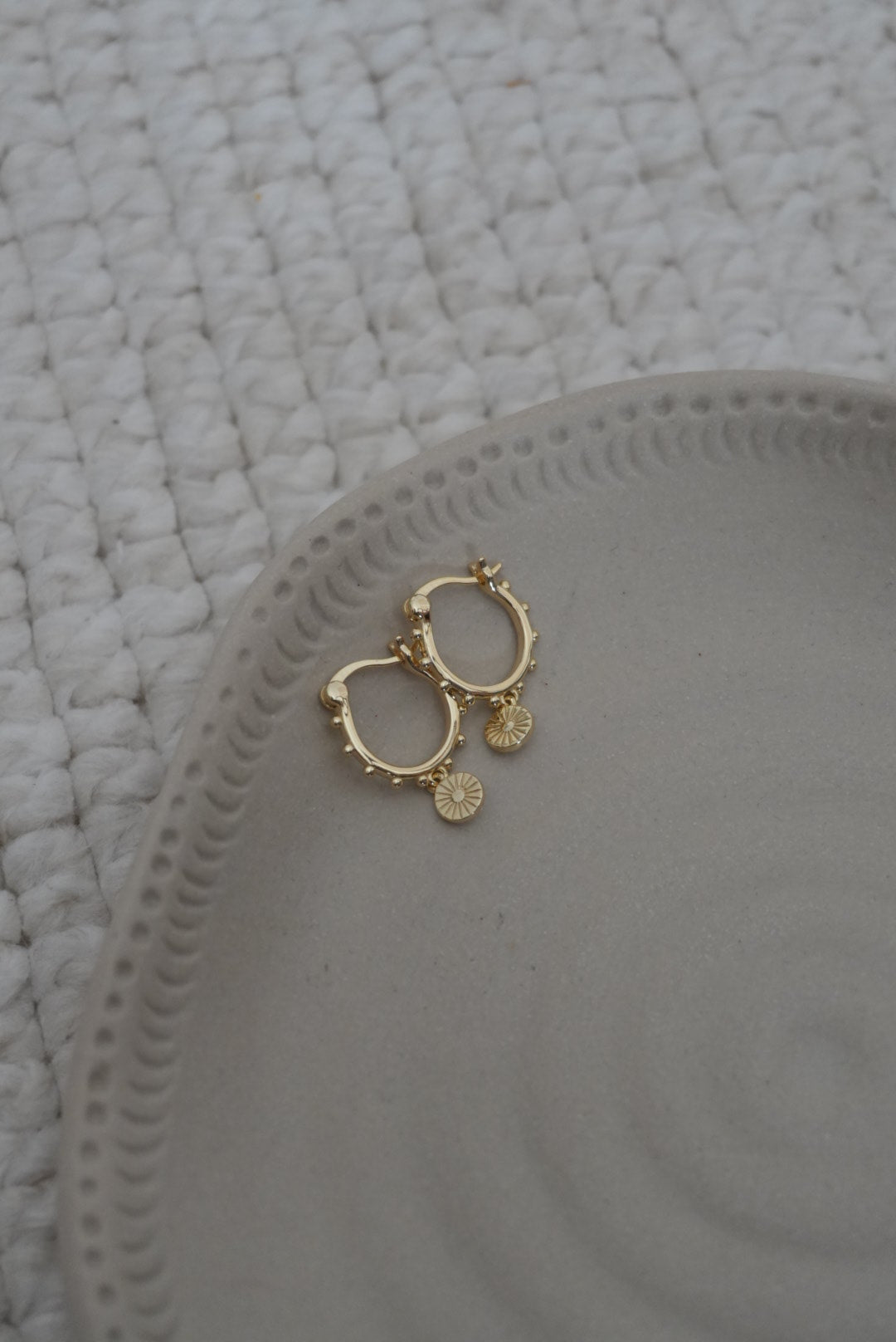 925 | Güneş Madalyon Küpe