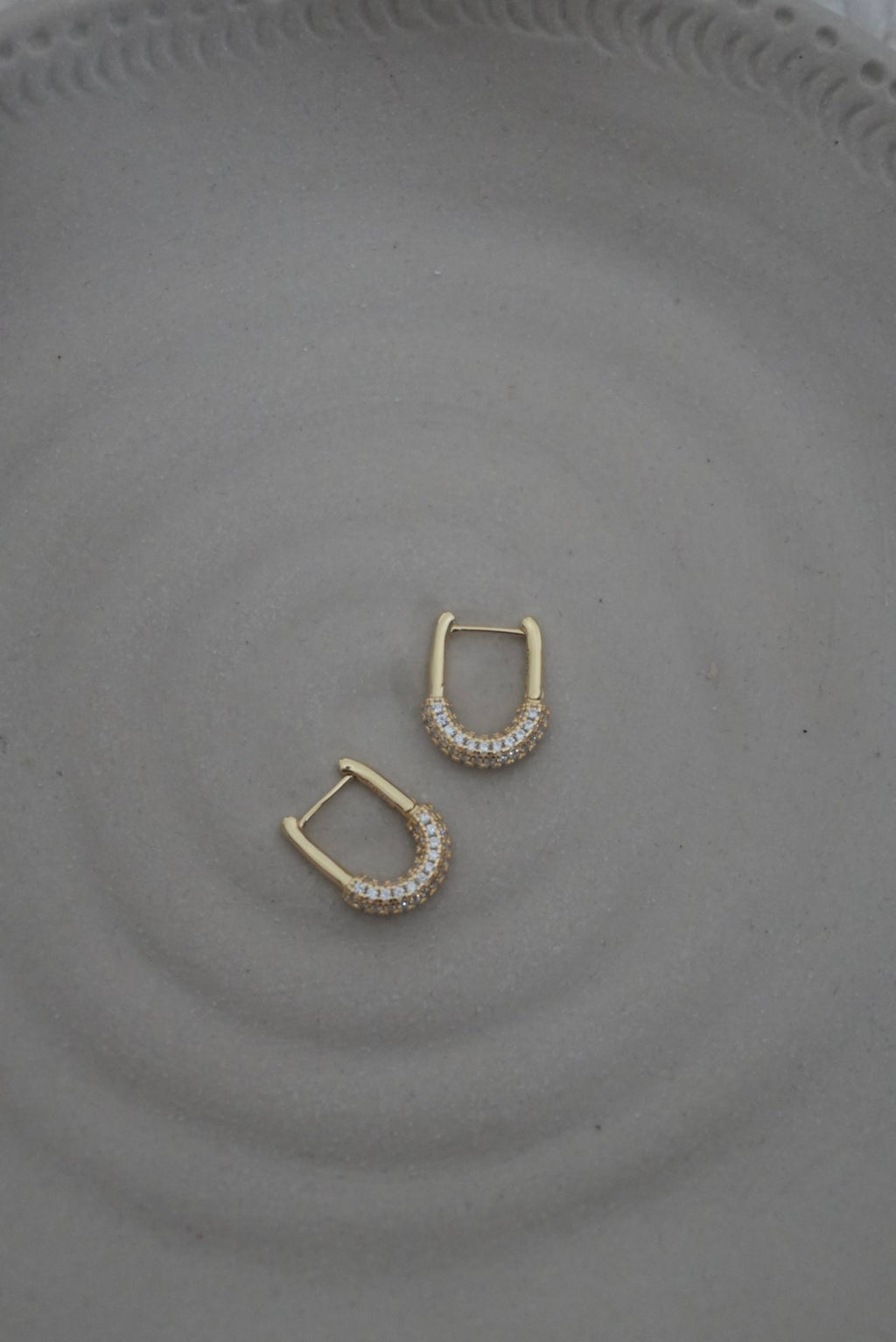 925 | Ucu Taşlı Çengel Küpe