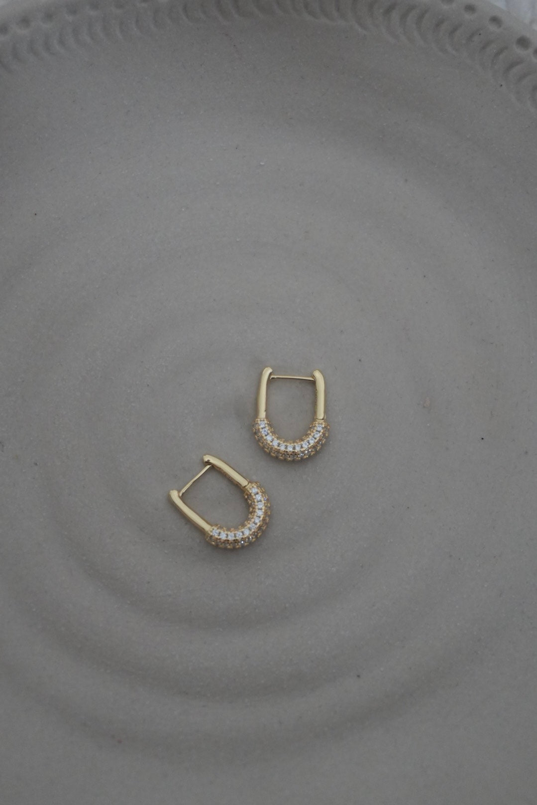 925 | Ucu Taşlı Çengel Küpe