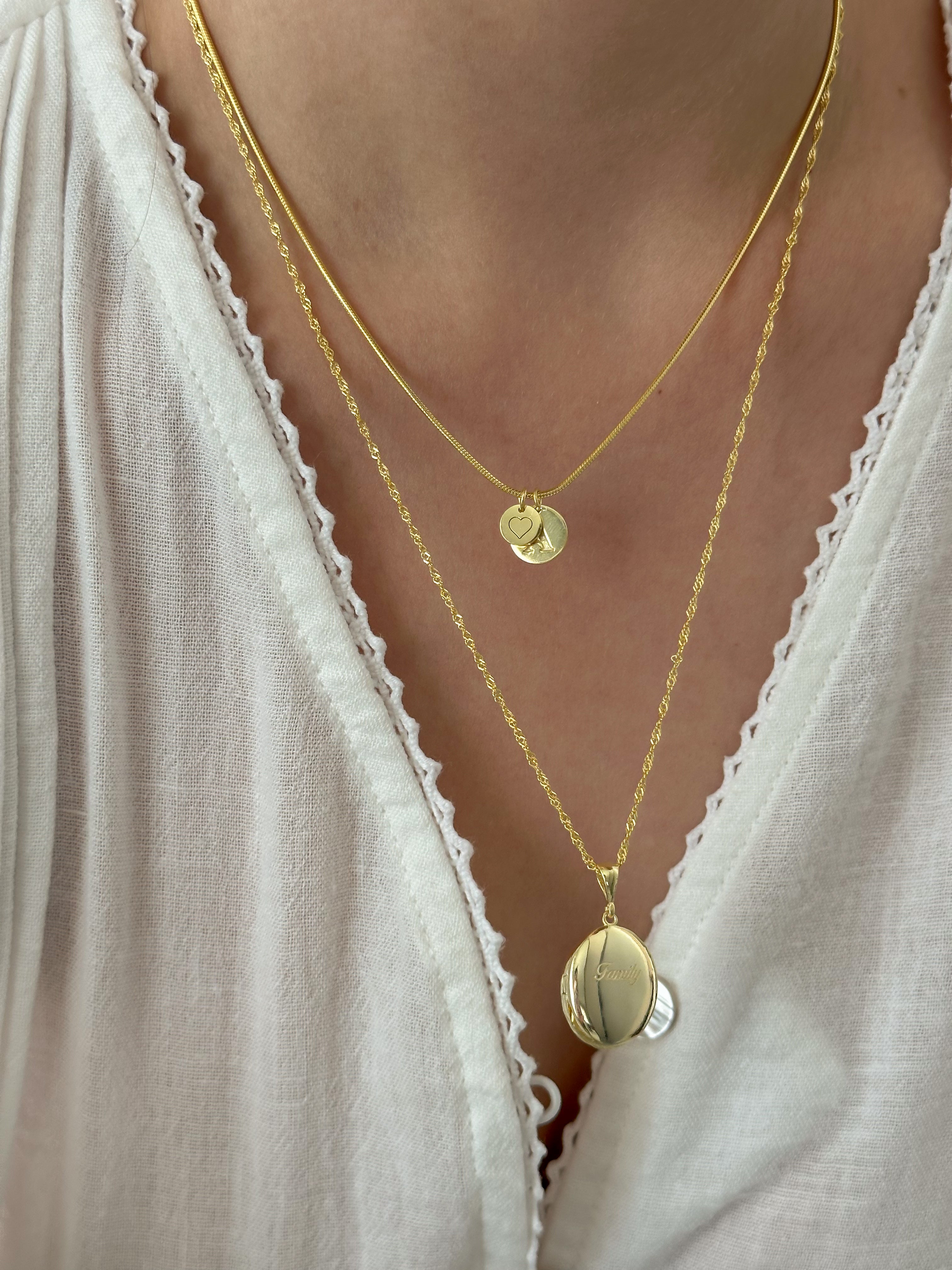 925 | Kalp Detaylı Plaka Harf Kolye