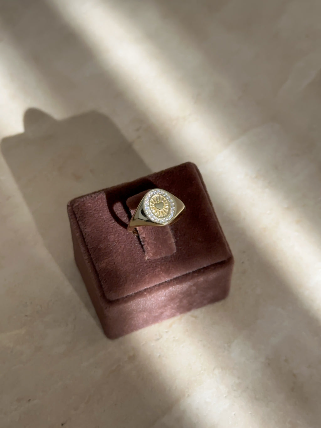 925 | Taşlı Kalp Plaka Yüzük