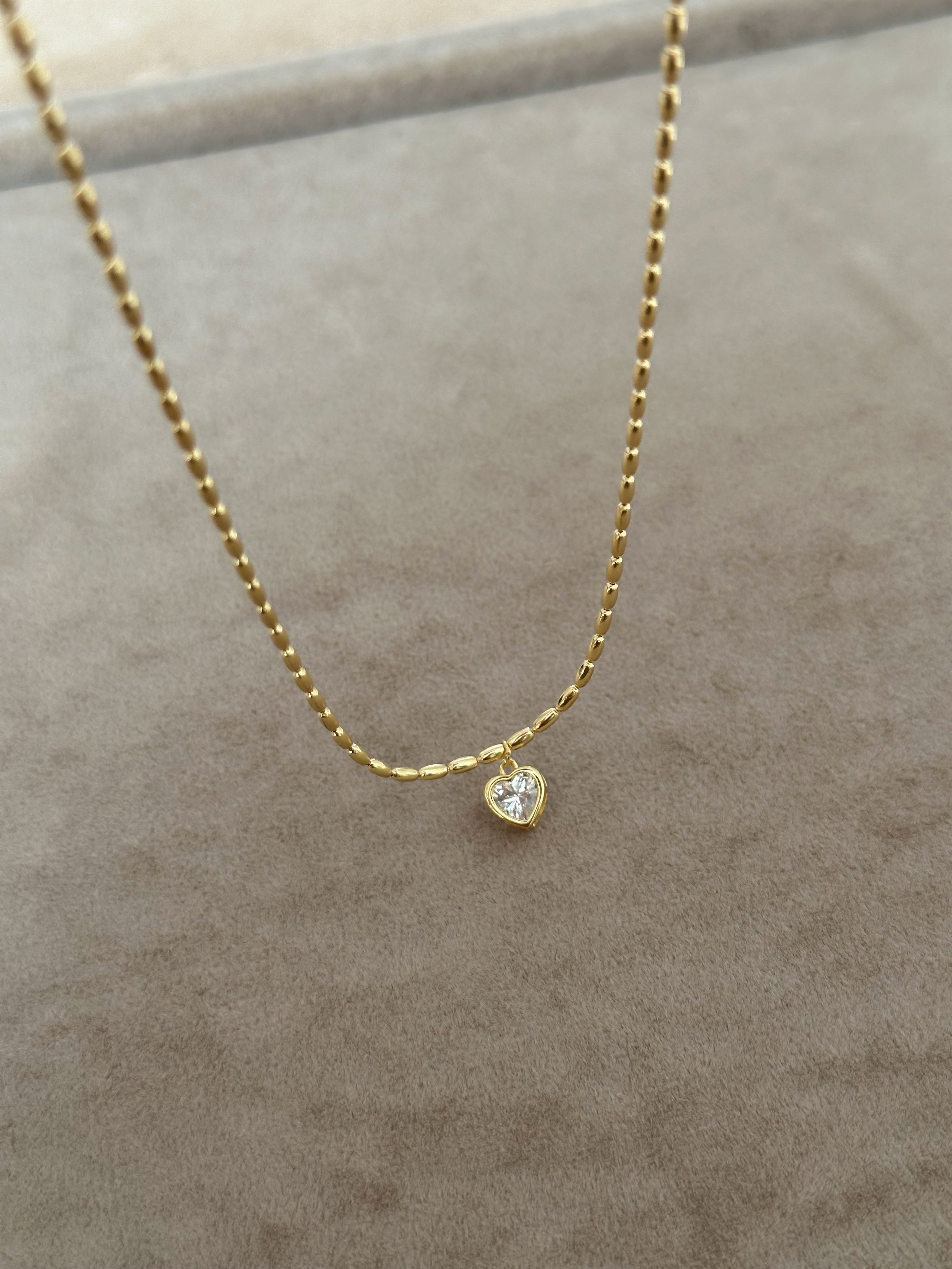 925 | Badem Zincirde Mini Kalp Kolye