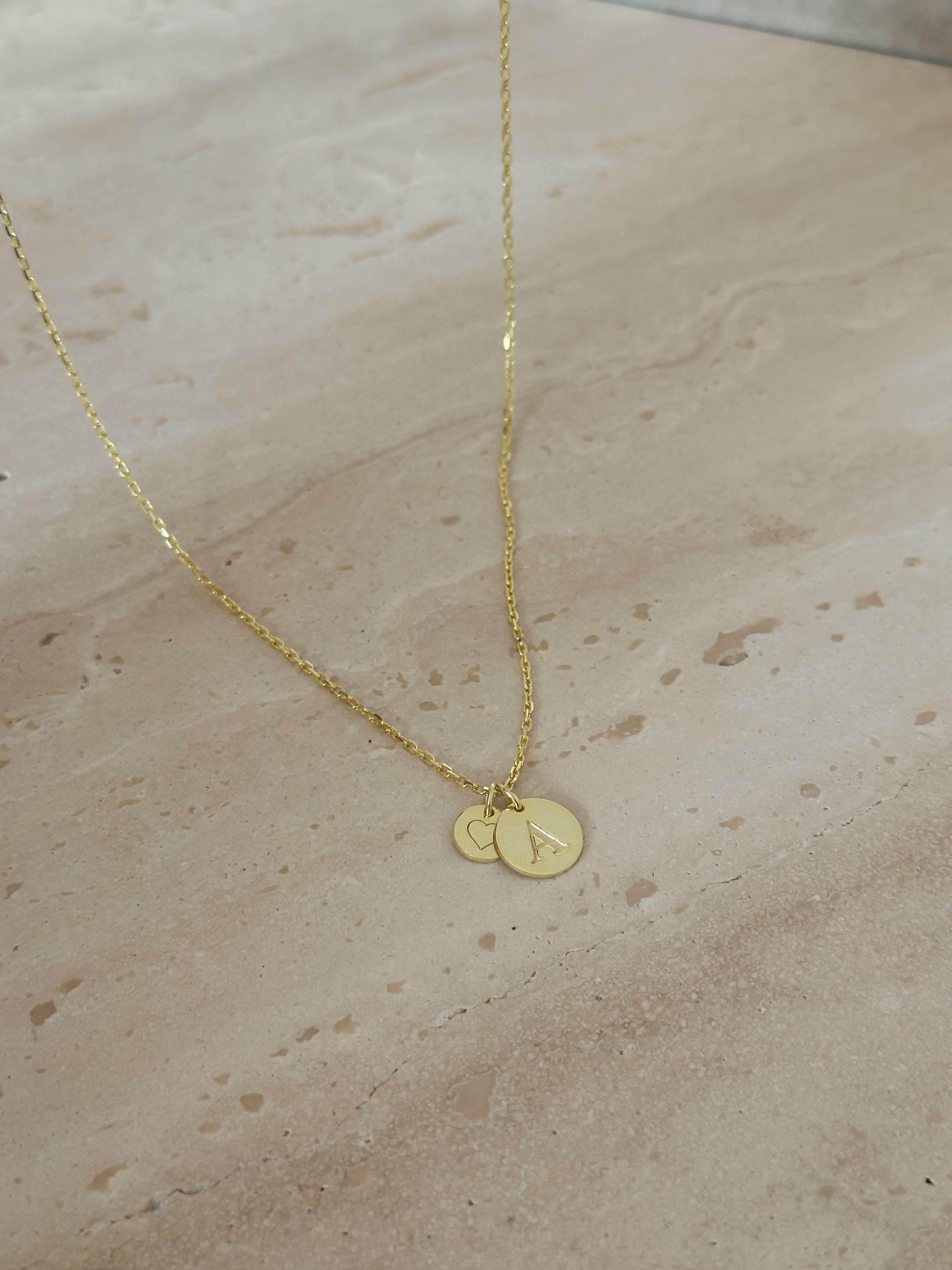 925 | Kalp Detaylı Plaka Harf Kolye