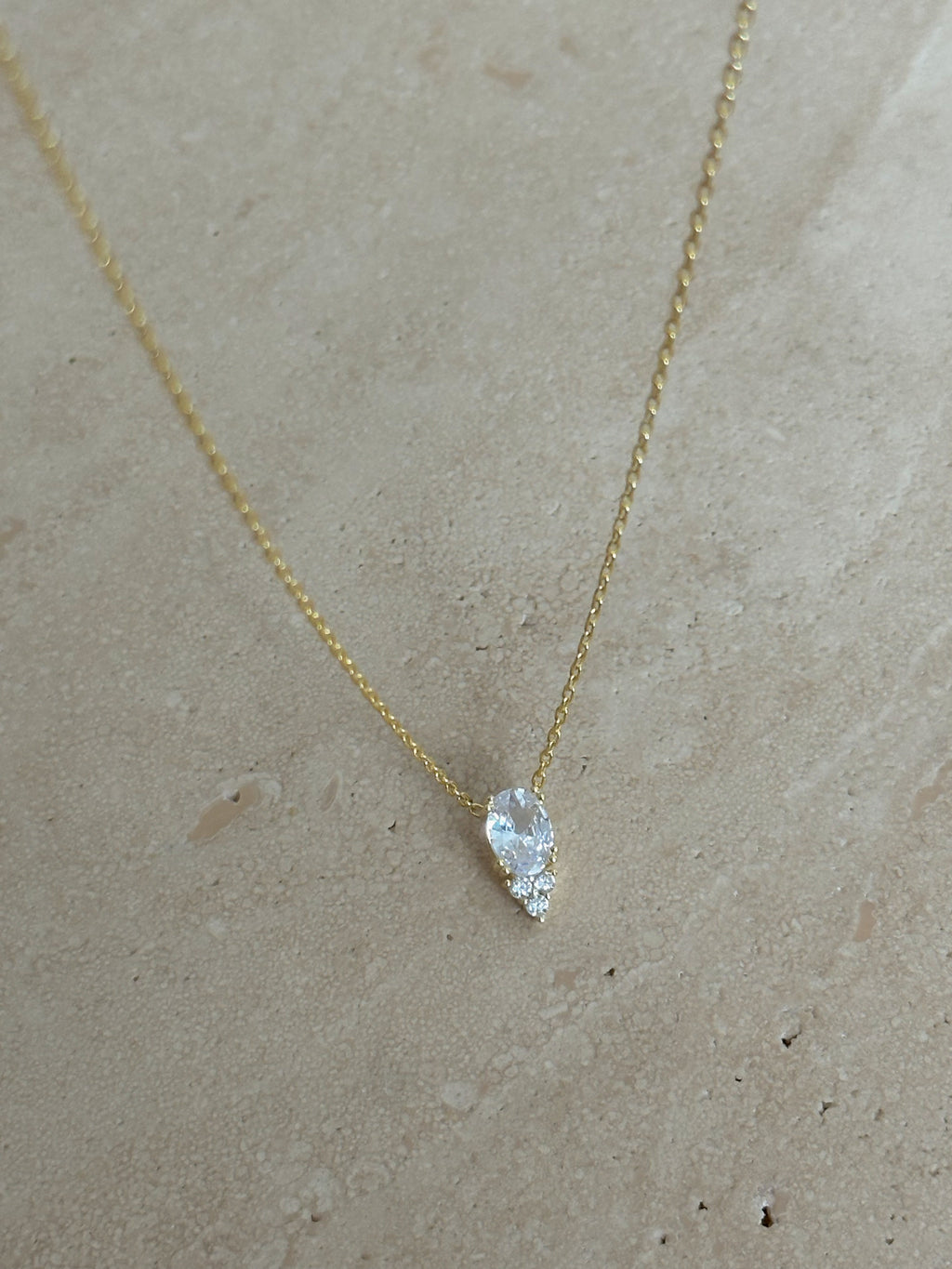 925 | Damla Taşlı Kolye