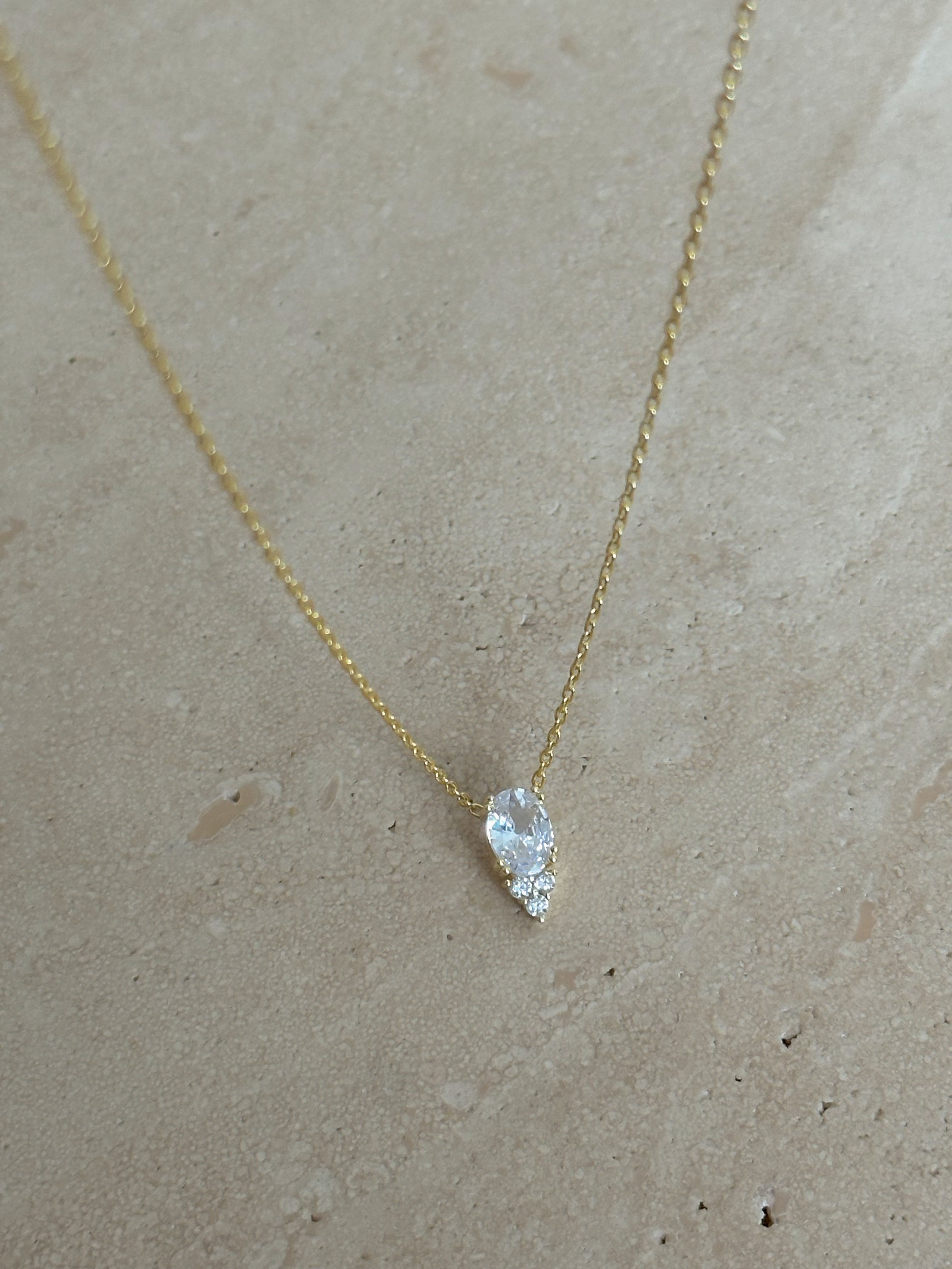 925 | Damla Taşlı Kolye