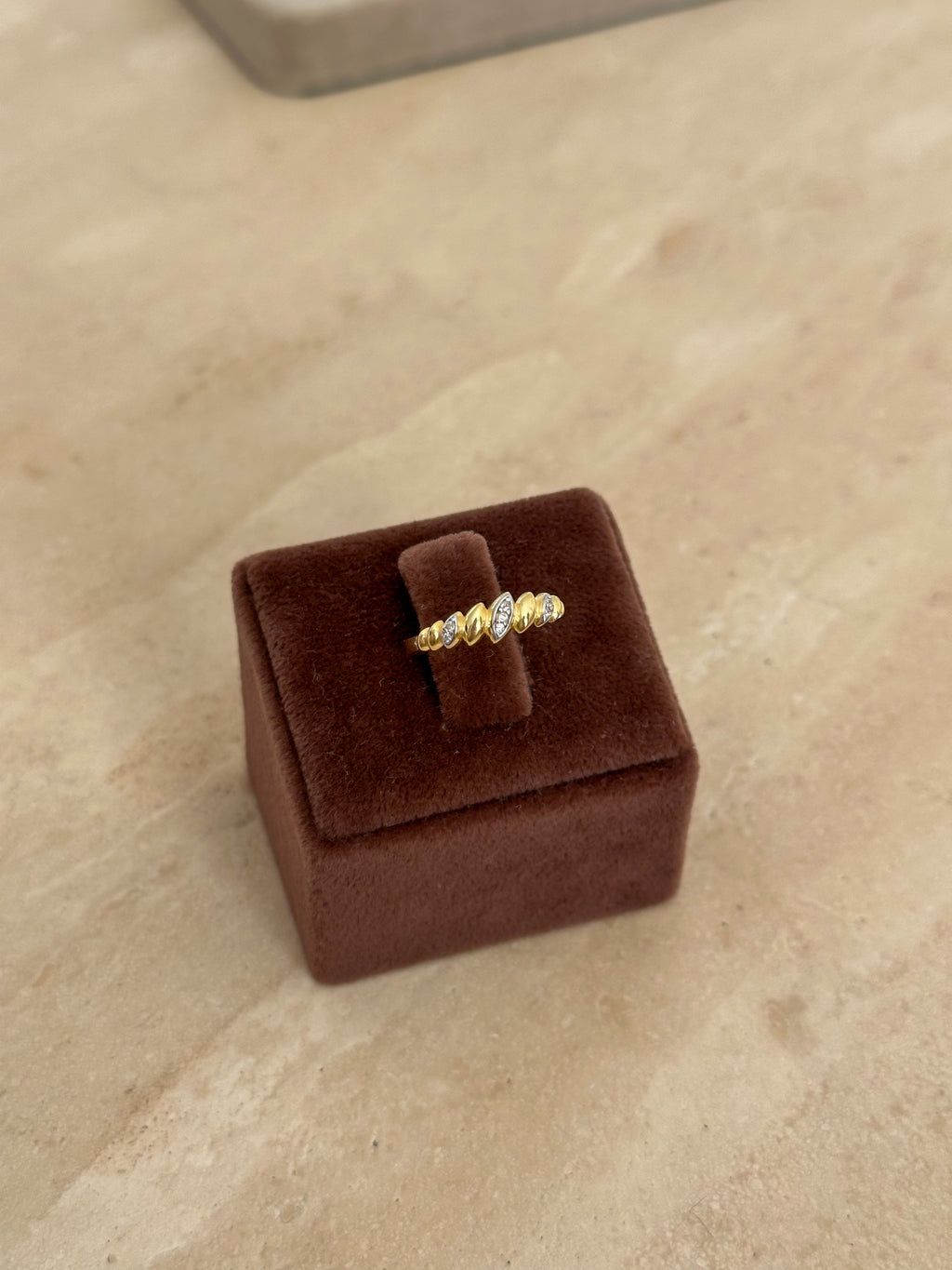 925 | Taş Detaylı Baklava Yüzük