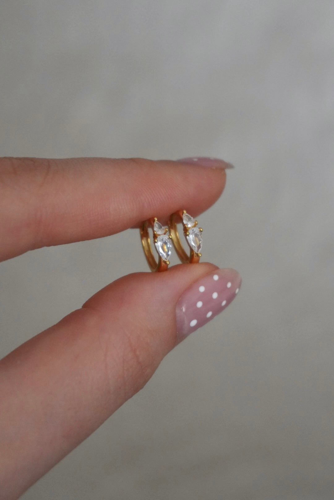 925 | Üçgen Taşlı Halka Küpe