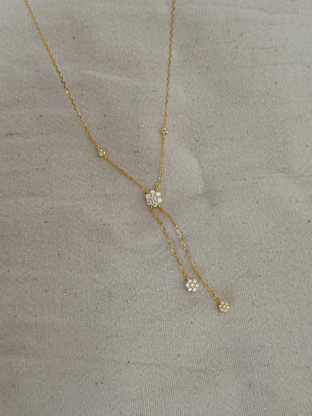 925 | Sallantılı Çiçek Kolye