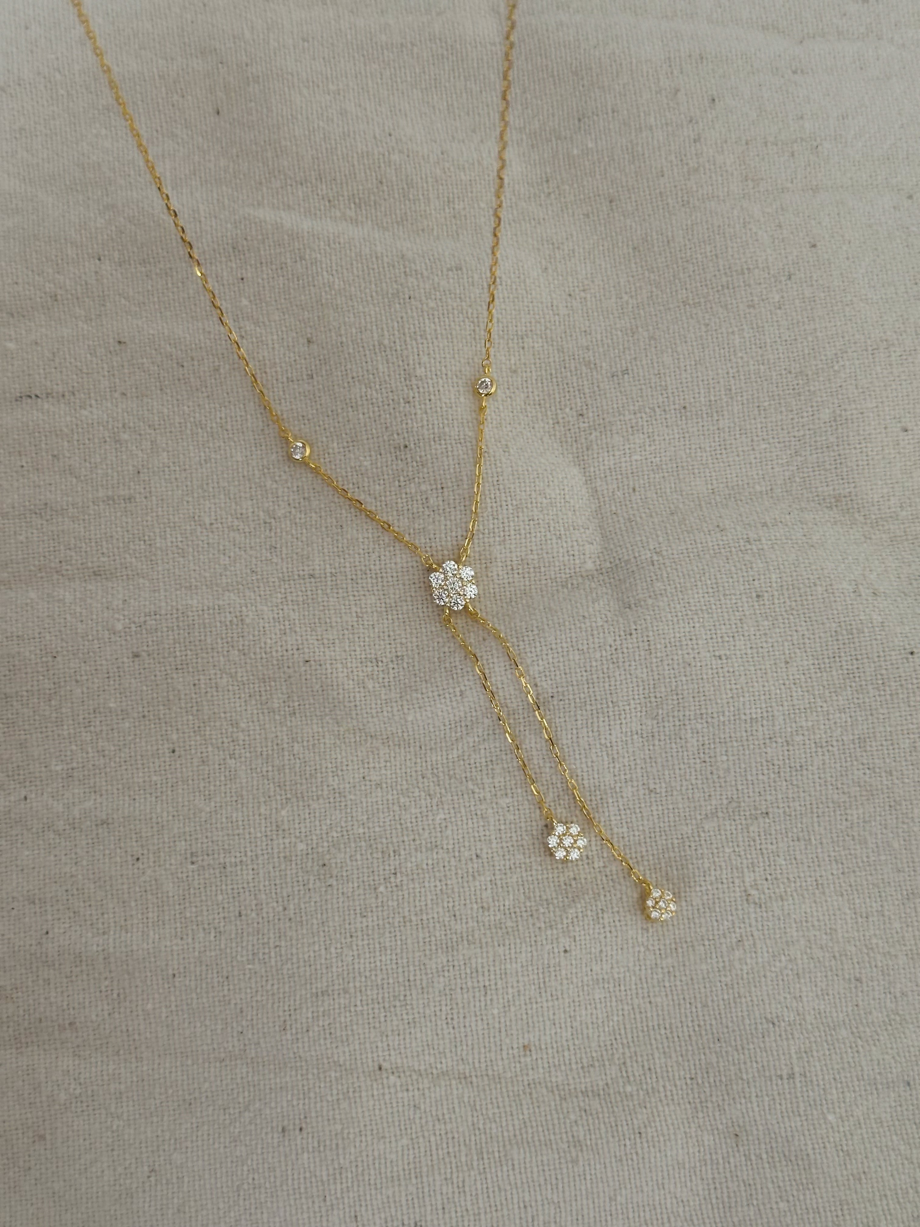 925 | Sallantılı Çiçek Kolye