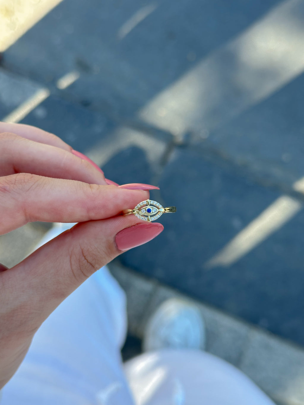 925 | Taş Çerçeveli Göz Yüzük