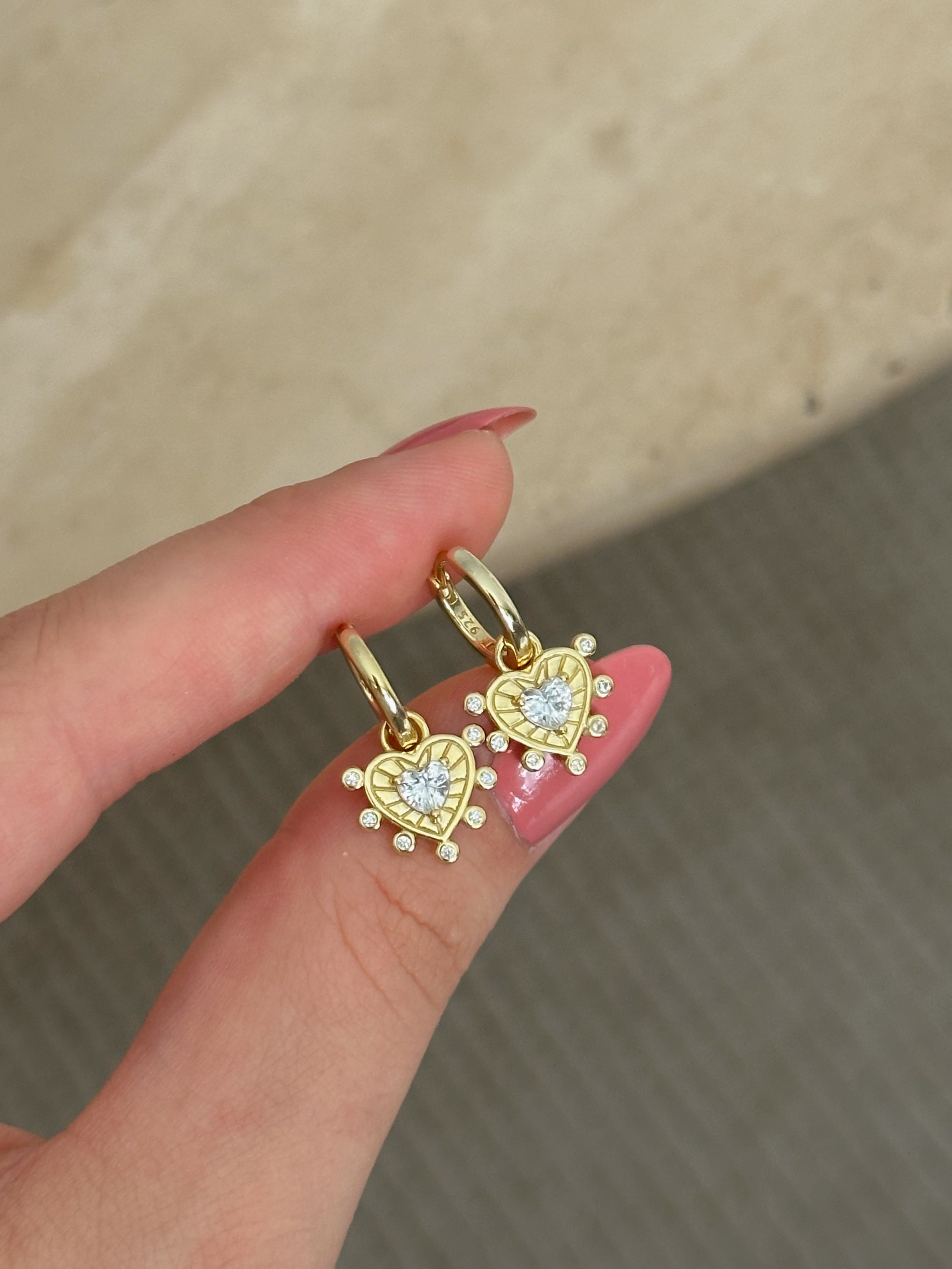 925 | Taşlı Kalp Küpe