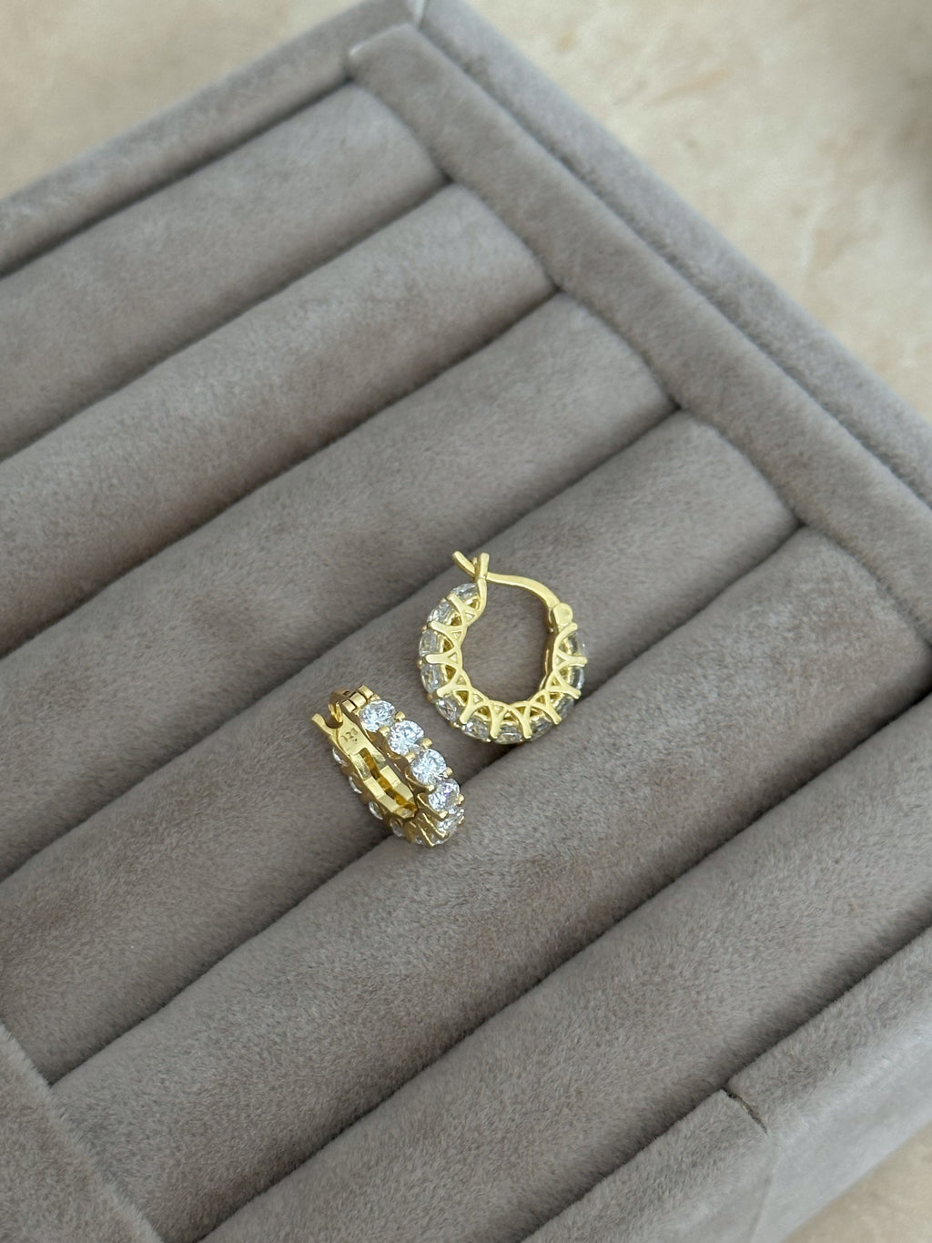 925 | Taşlı Mini Halka Küpe