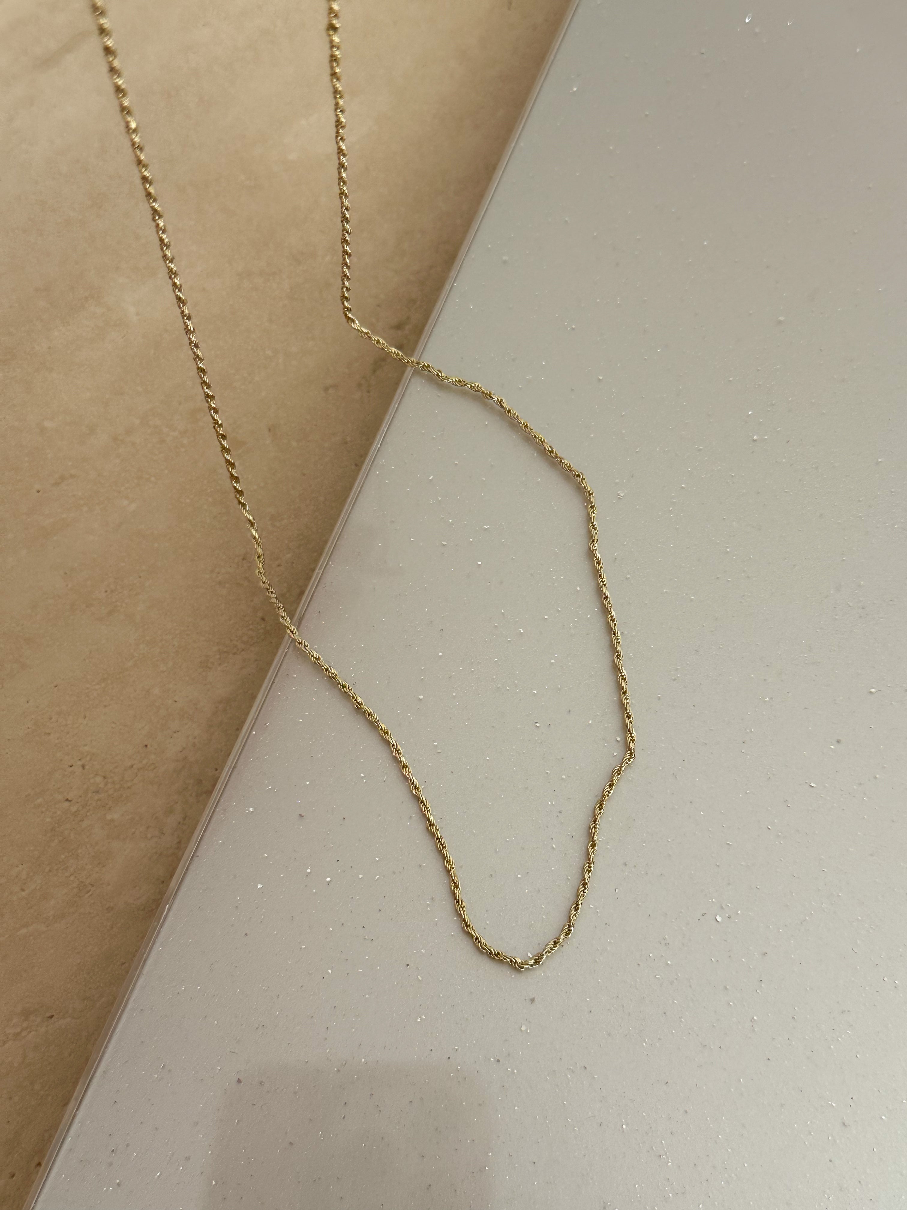 VIP | Minimal Burgu Zincir